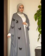 عباية رفـيف | خفّة تنساب بأناقة